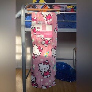 Hello Kitty Flower Plush Throw !